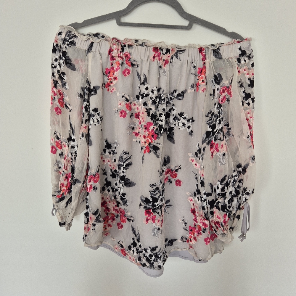 White House Black Market Floral Off the Shoulder Top